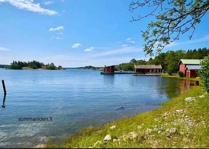 Vanha Kalastajatila Saaressa *